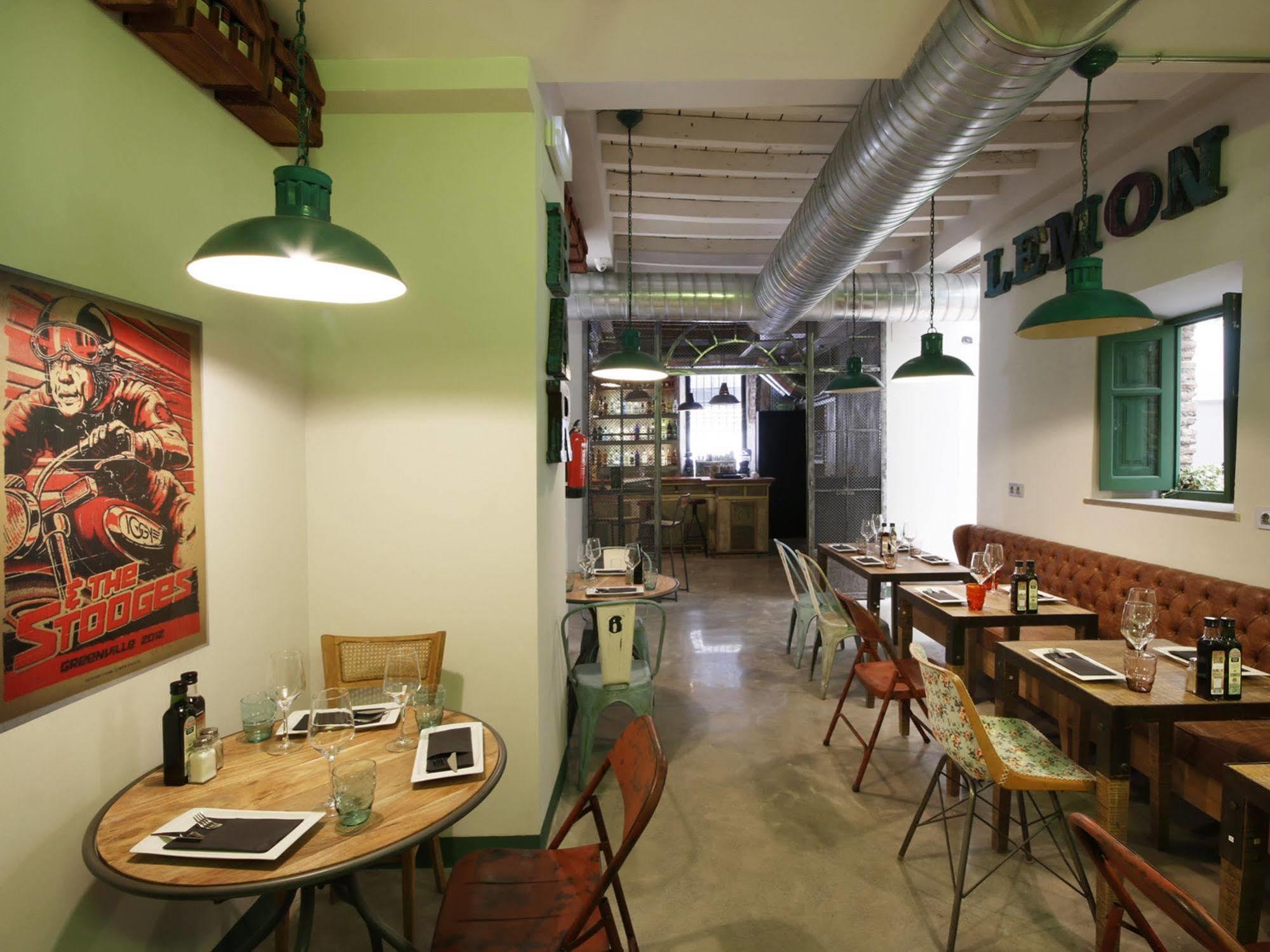 Lemon Rock Hostel Granada Ngoại thất bức ảnh