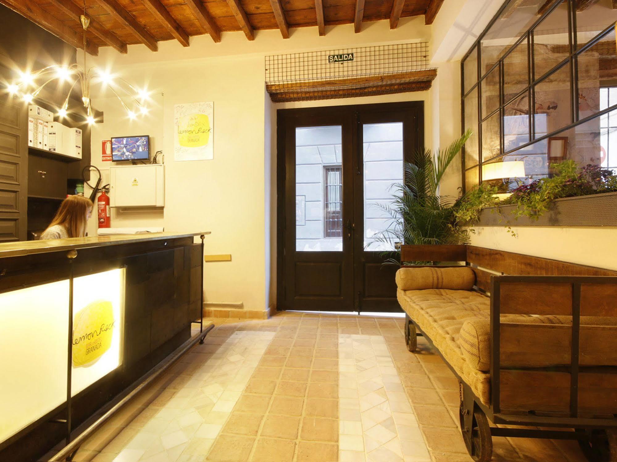 Lemon Rock Hostel Granada Ngoại thất bức ảnh